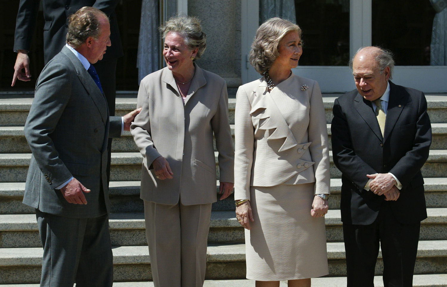Los reyes eméritos, Juan Carlos I y Sofía, invitaron a Jordi Pujol y a su esposa, Marta Ferrusola, a un almuerzo privado en el palacete Albéniz, antes de que Pujol concluyera su mandato al frente de la Generalitat, en 2003.