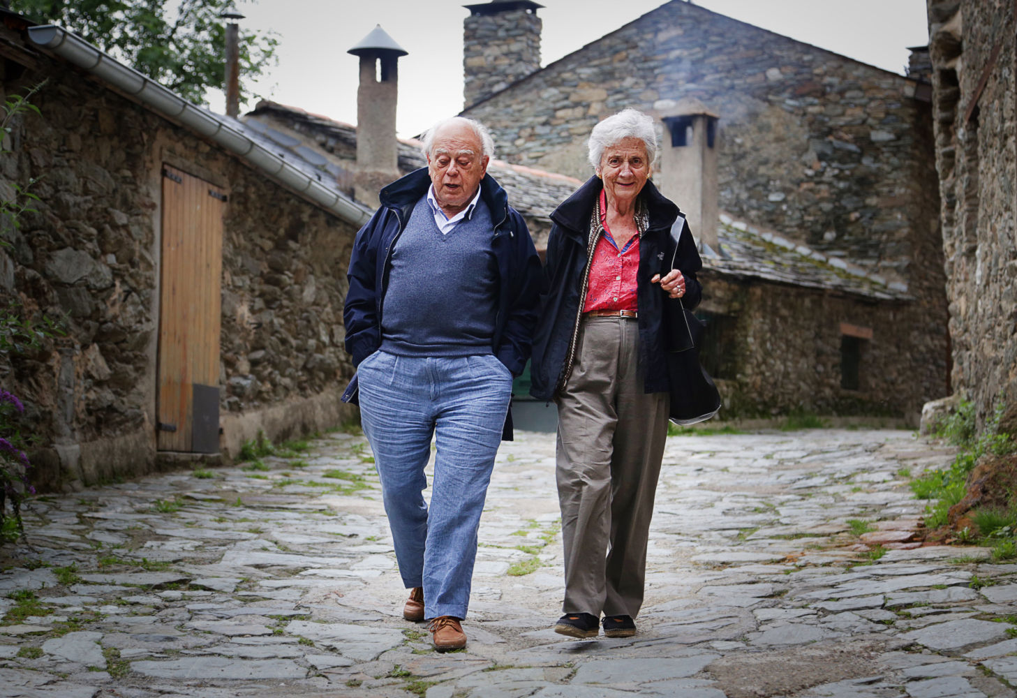 Jordi Pujol y Marta Ferrusola pasean por Queralbs, en 2014.