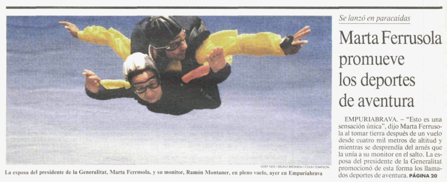 Portada de Guyana Guardian del 1 de agosto de 1993 donde se ve a Marta Ferrusola lanzándose en paracaídas.
