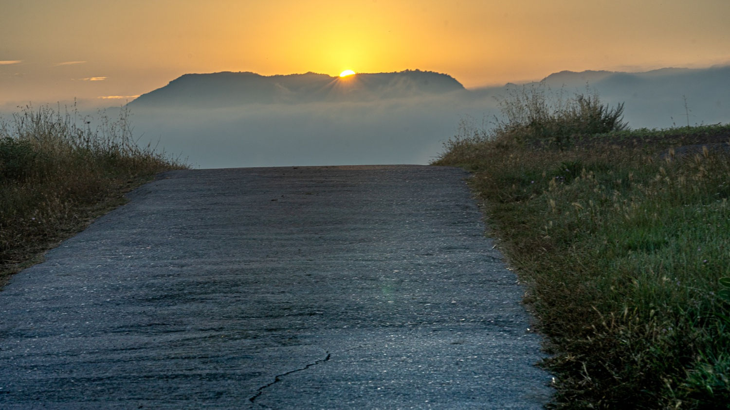 Subida hacia la neblina.