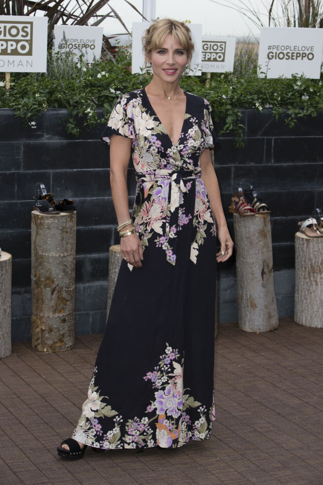 Elsa Pataky con vestido de flores de estilo boho en 2017