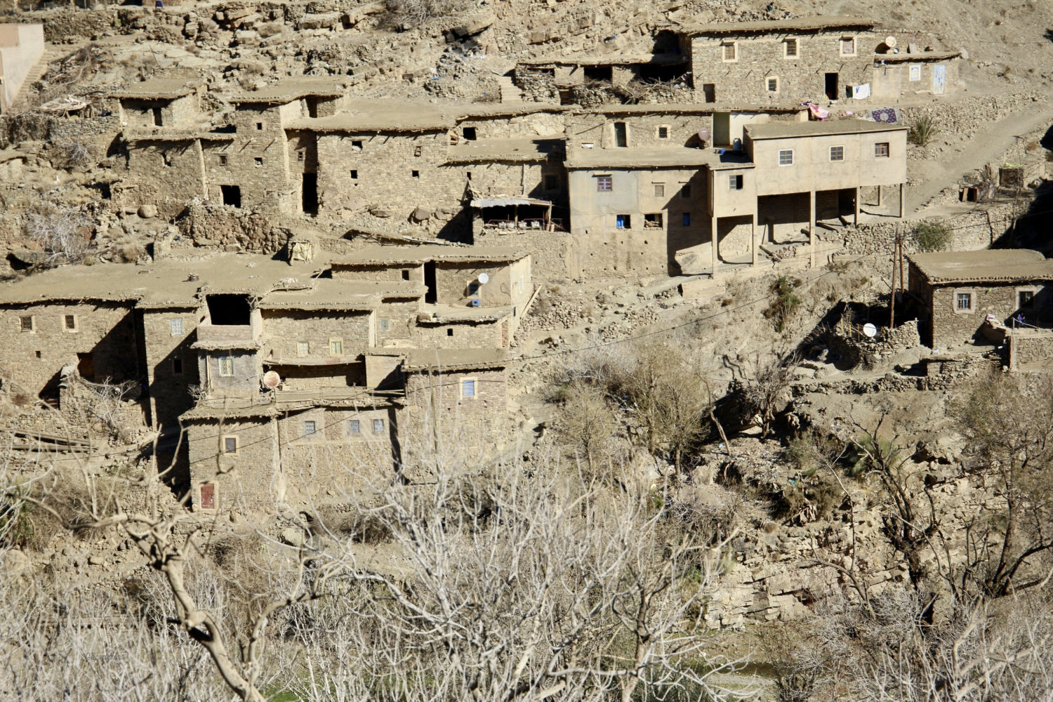 Las casitas del ksar de Ait Ben Haddou se encaraman por la montaña.
