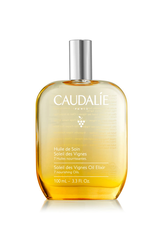 Perfumado. Enriquecido con aceites de argán, higo, pepitas de uva, almendra dulce, karité. Aceite corporal de tratamiento Soleil des Vignes, de Caudalie, 29,90 euros