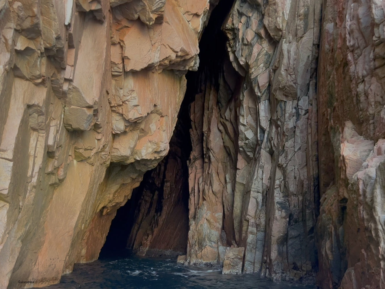 Pared de la Cova d’en Gispert.