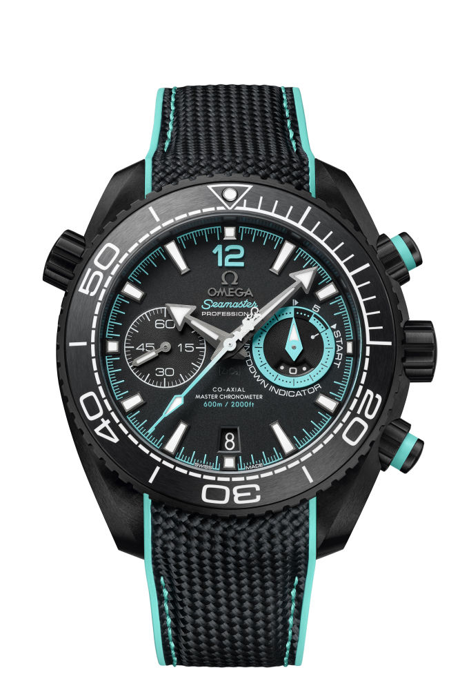 El Seamaster Planet Ocean Deep Black ETNZ de Omega llega con novedades. EN un homenaje al Emirates Team New Zealand, defensor del título de la Copa de América, insorpora sus colores y el logo de mítico equipo