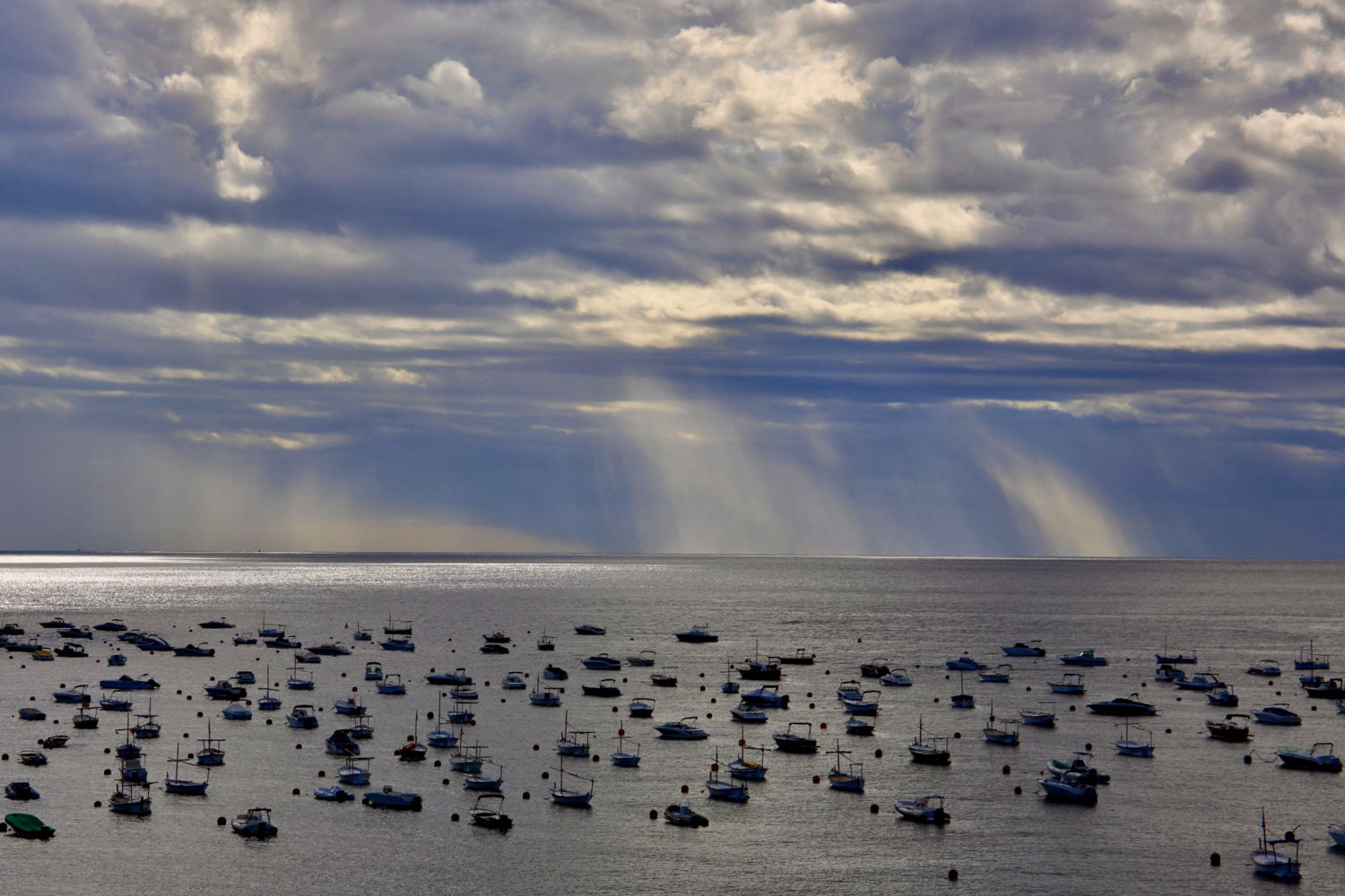 Gran tormenta en el mar en Calella de Palafrugell.