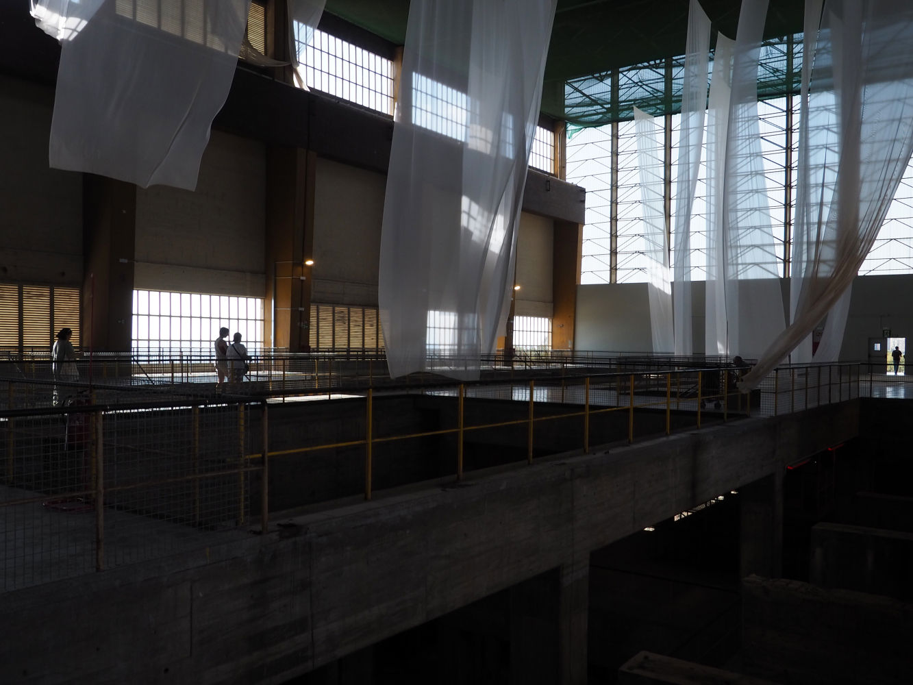 “PREHENSIÓN” por Asad Raza @asaaddo.