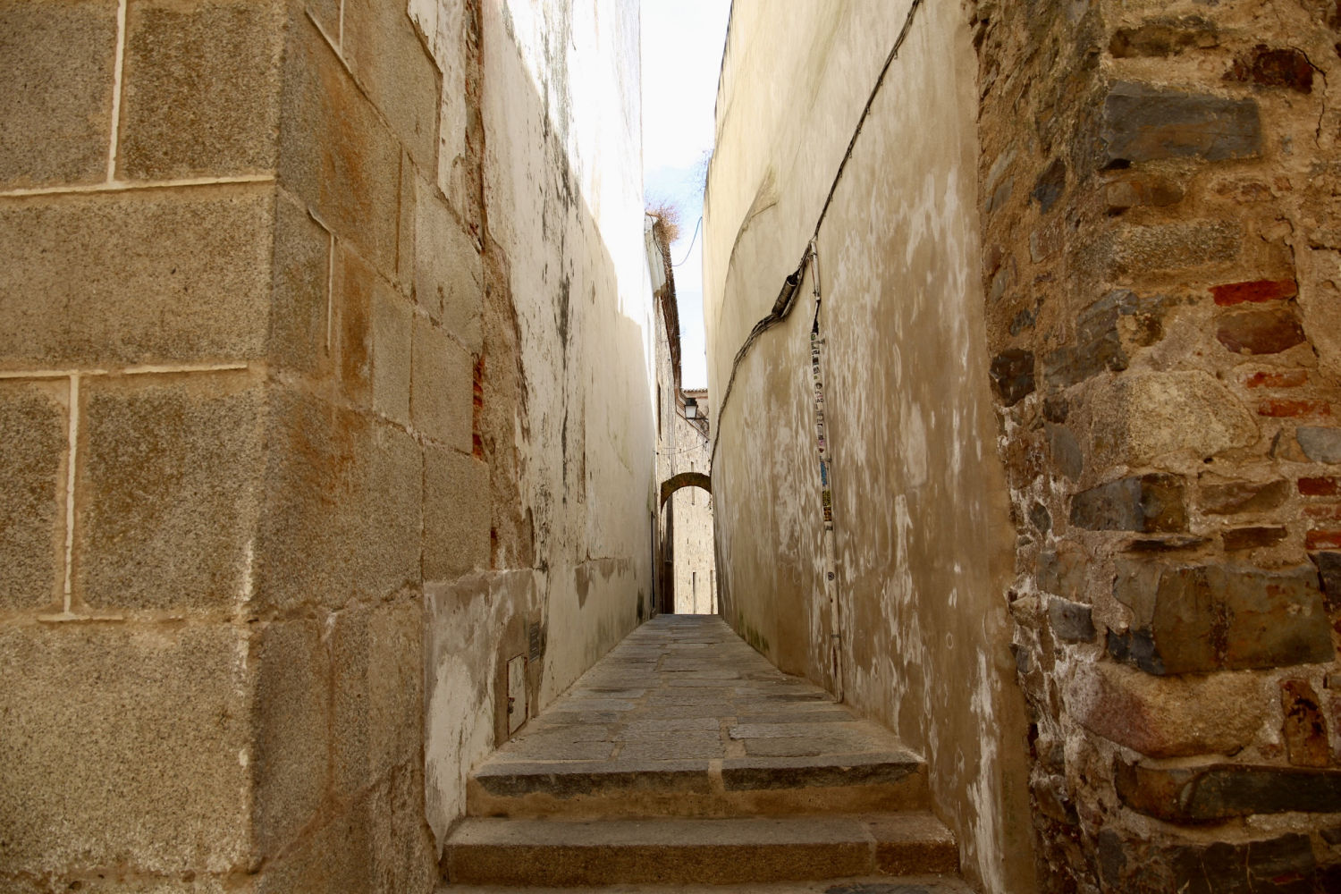 Rincones con encanto en el casco viejo de Cáceres.