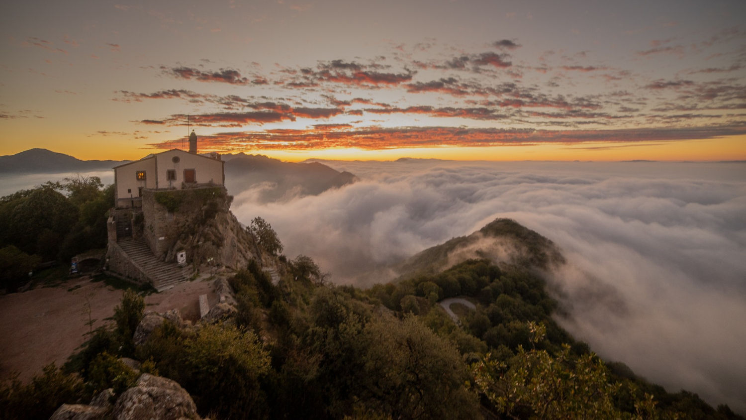 Amanecer en el Balcó de la Plana.