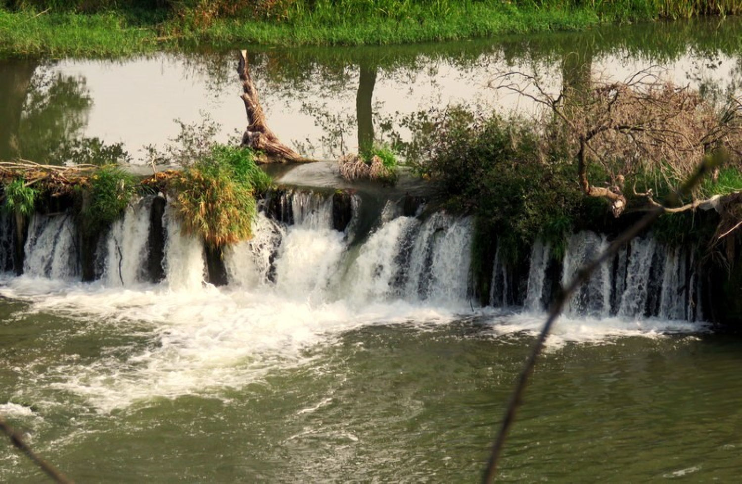 El agua fluye en el Ter.
