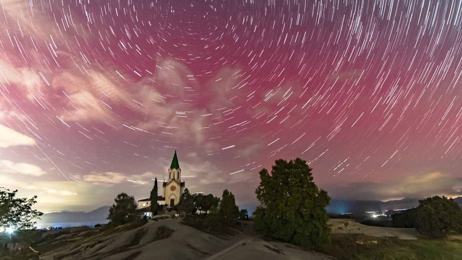 Auroras con circumpolar en el santuario de Puig-agut.