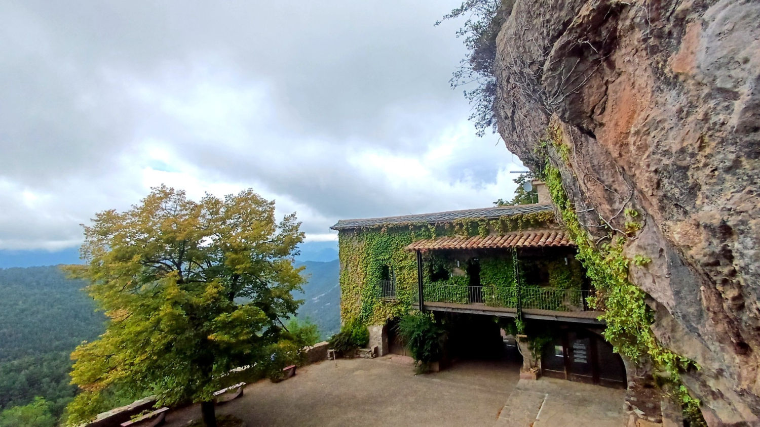 Santuario de la Mare de Déu de Montgrony.