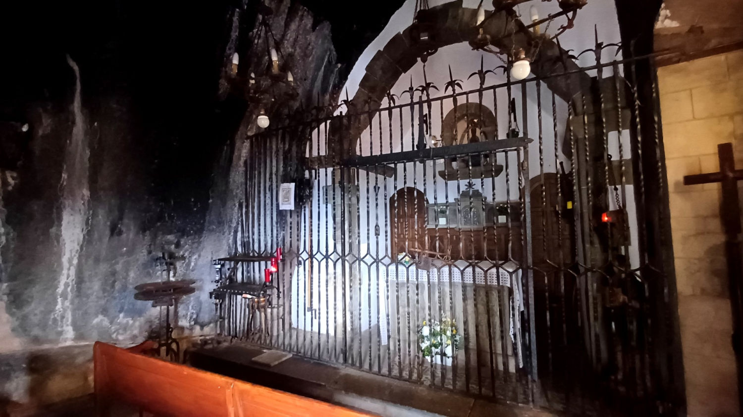 Interior de la iglesia de Sant Pere.