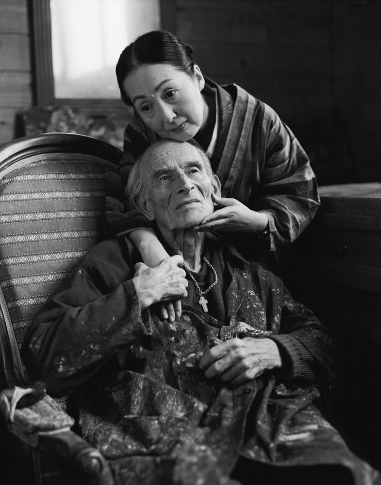 El pintor Balthus (Balthasar Klossowski de Rola, 1908-2001)  junto a su mujer, también artista, Setsuko Ideta  (1942), en Gstaad, Suiza, 1997