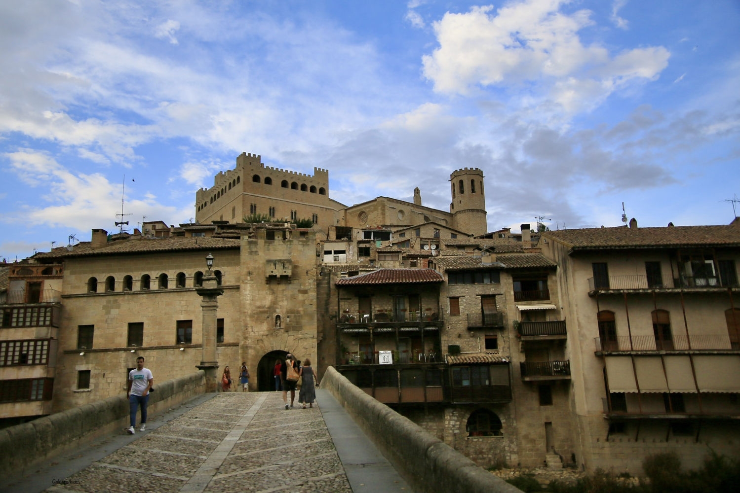 El puente medieval sobre el Matarraña.