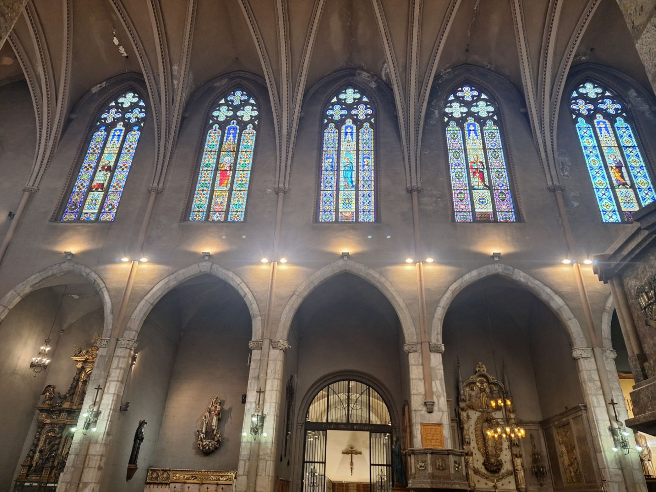 Belleza interior de la catedral de Terrassa.
