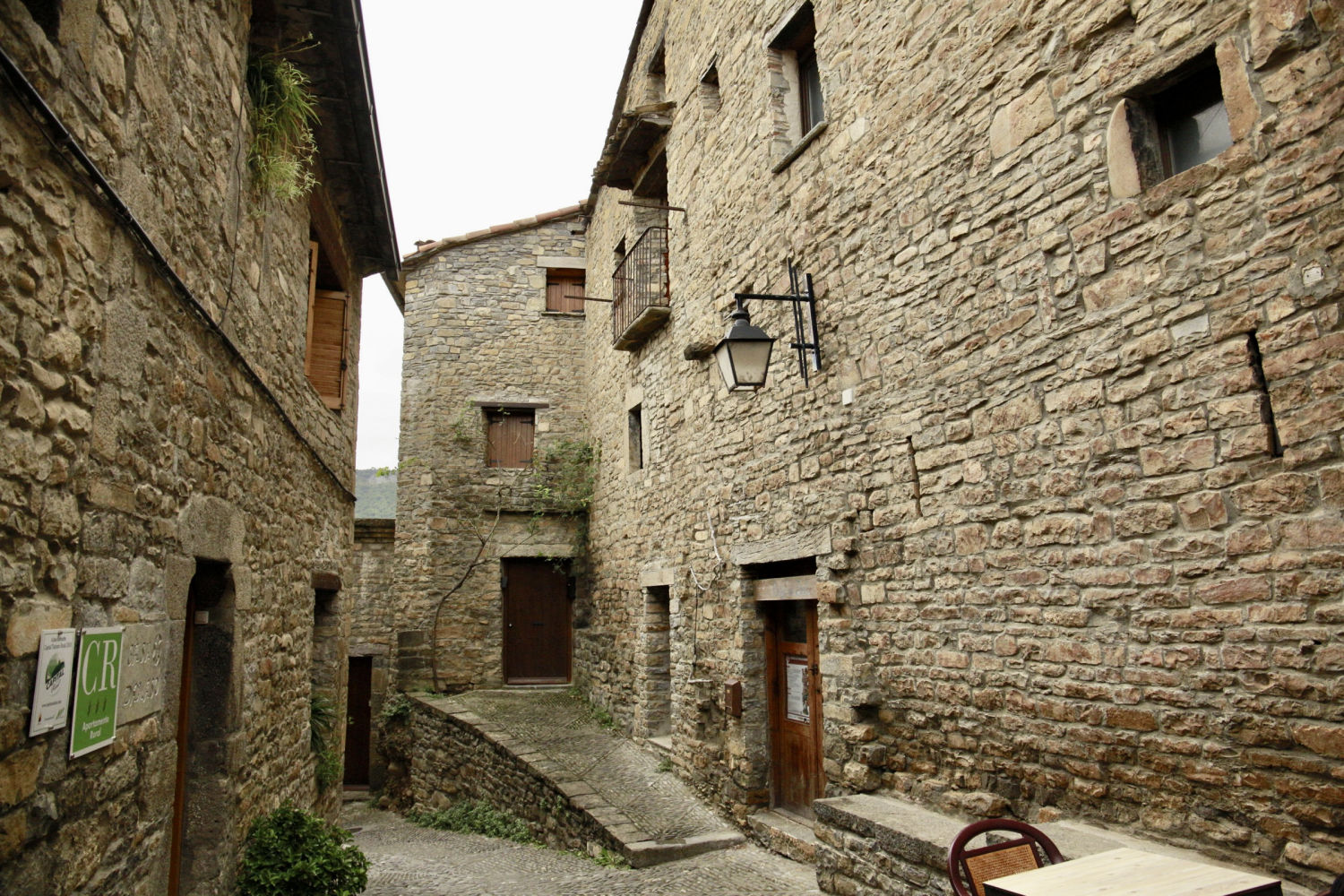 Placeta y callejuelas de Aínsa.