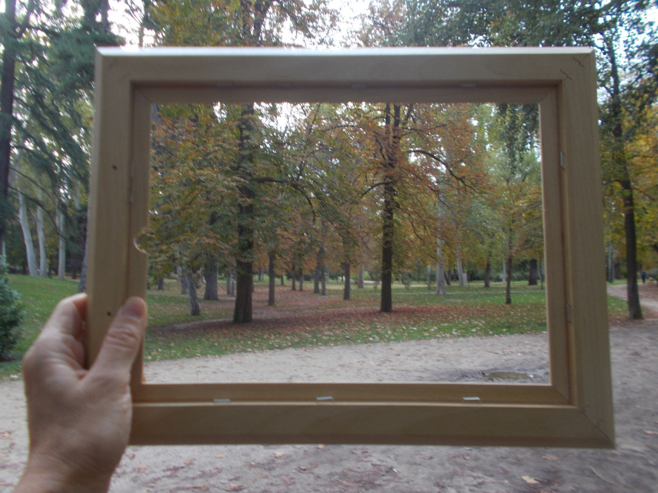 El Retiro en un marco de otoño.