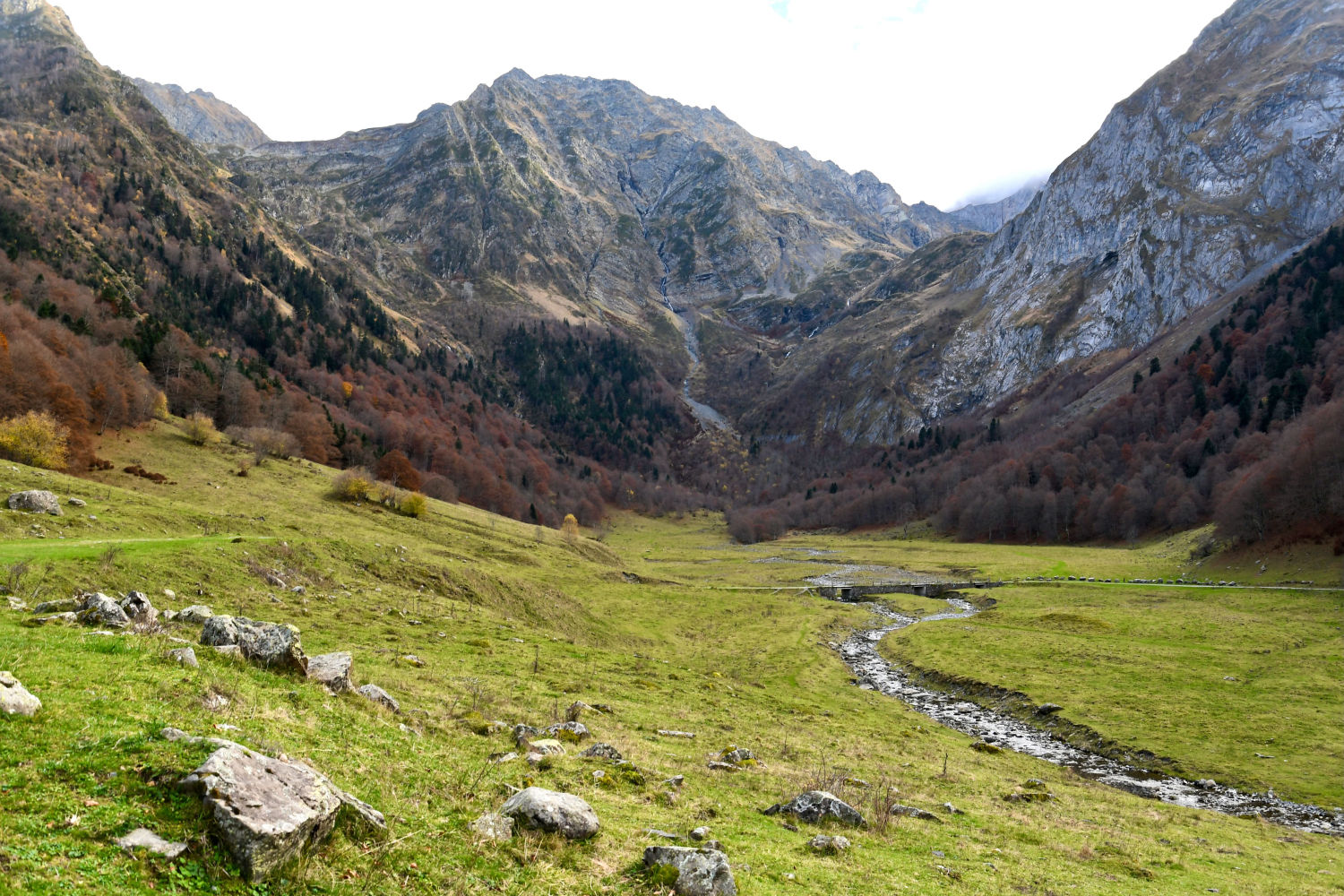 Valle y montañas, en la Vall d'Aran.