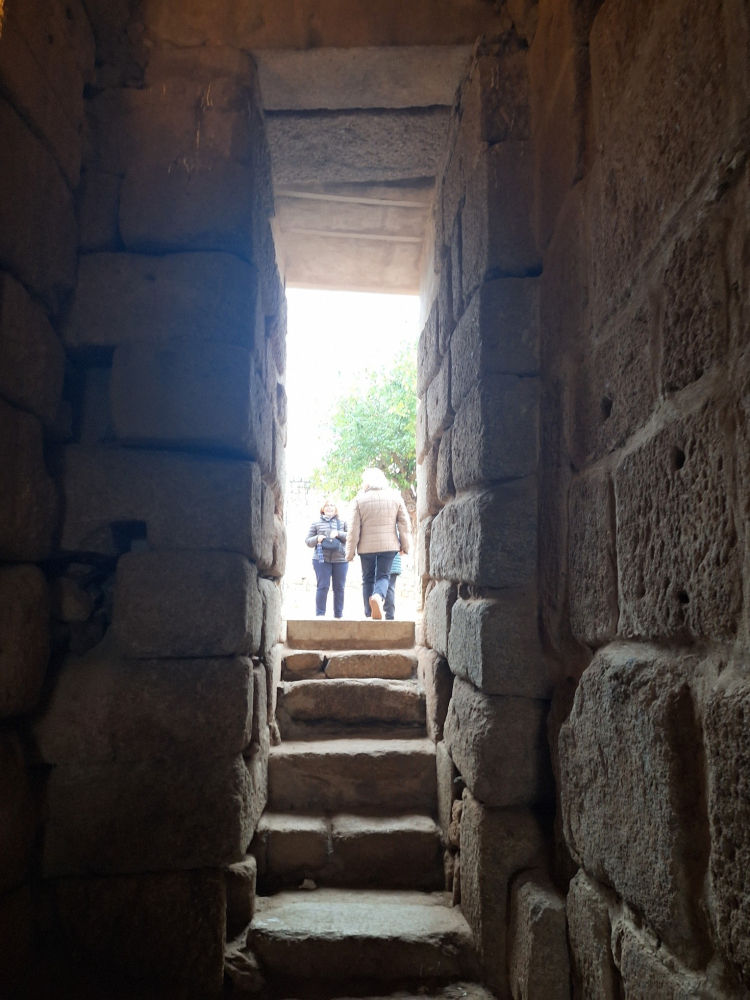 La luz del aljibe de la Alcazaba Árabe de Mérida.