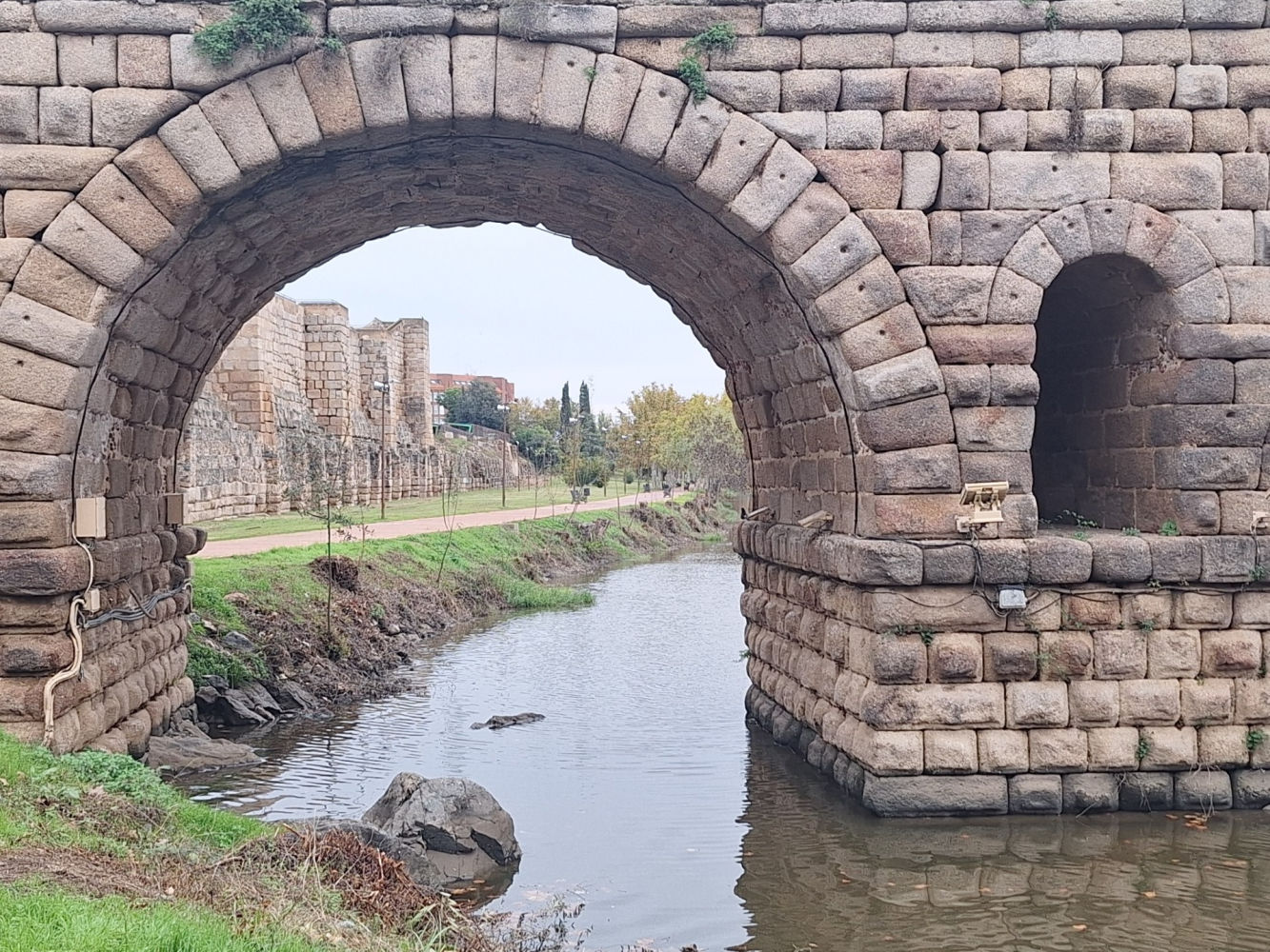 Arco del puente romano de Mérida.