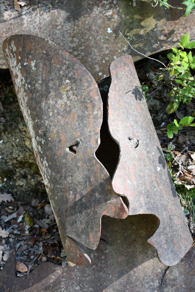 Detalle de una de las esculturas del Bosc de Can Ginebreda.