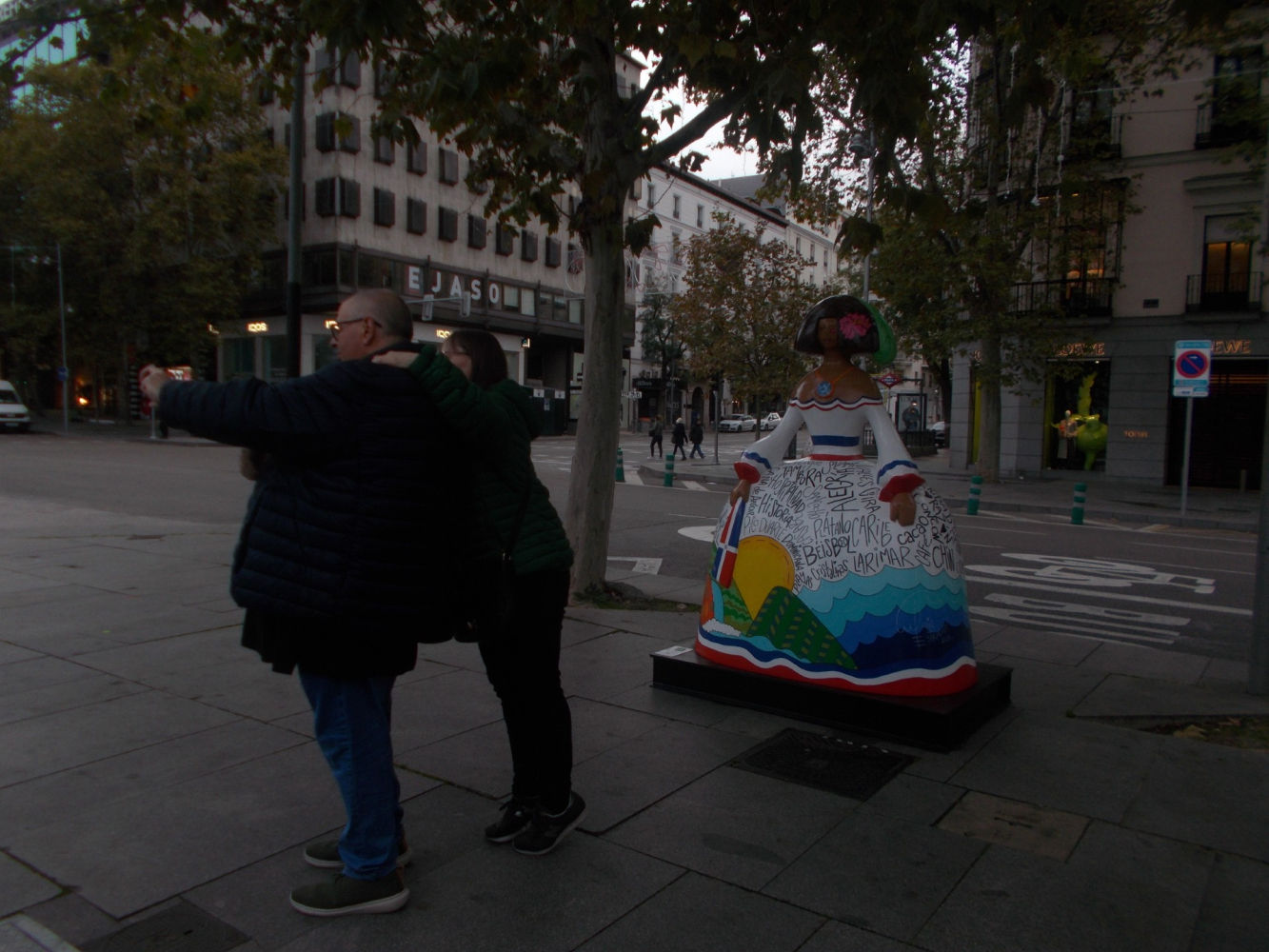 Paseando junto a la Menina.
