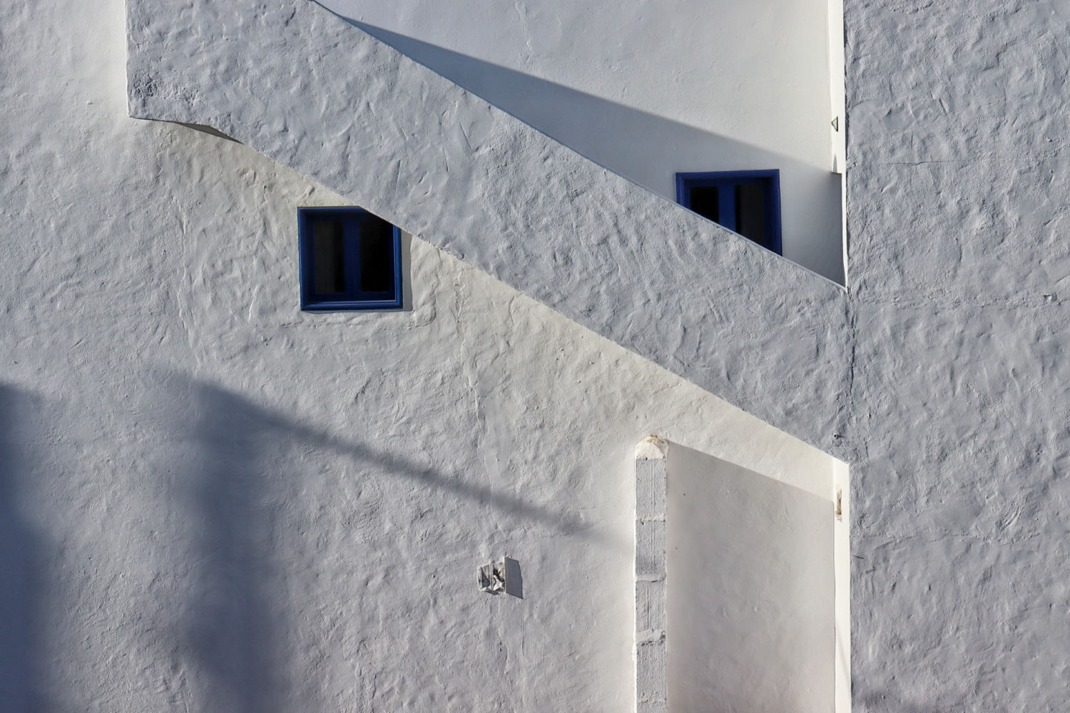 Detalle del blanco de las paredes en Famara.