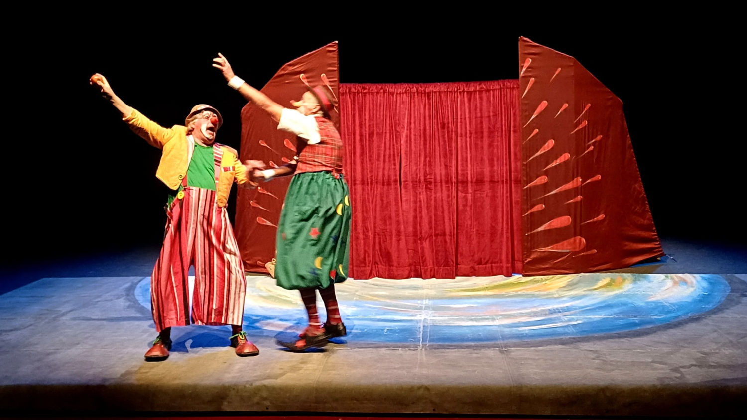 Pep y Tinet, en plena actuación.