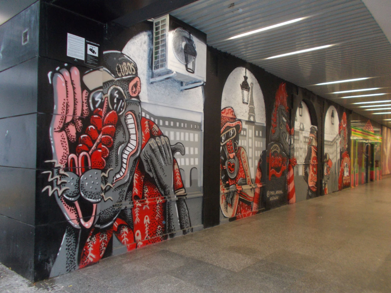 Grafitis en Cubos Madrid.