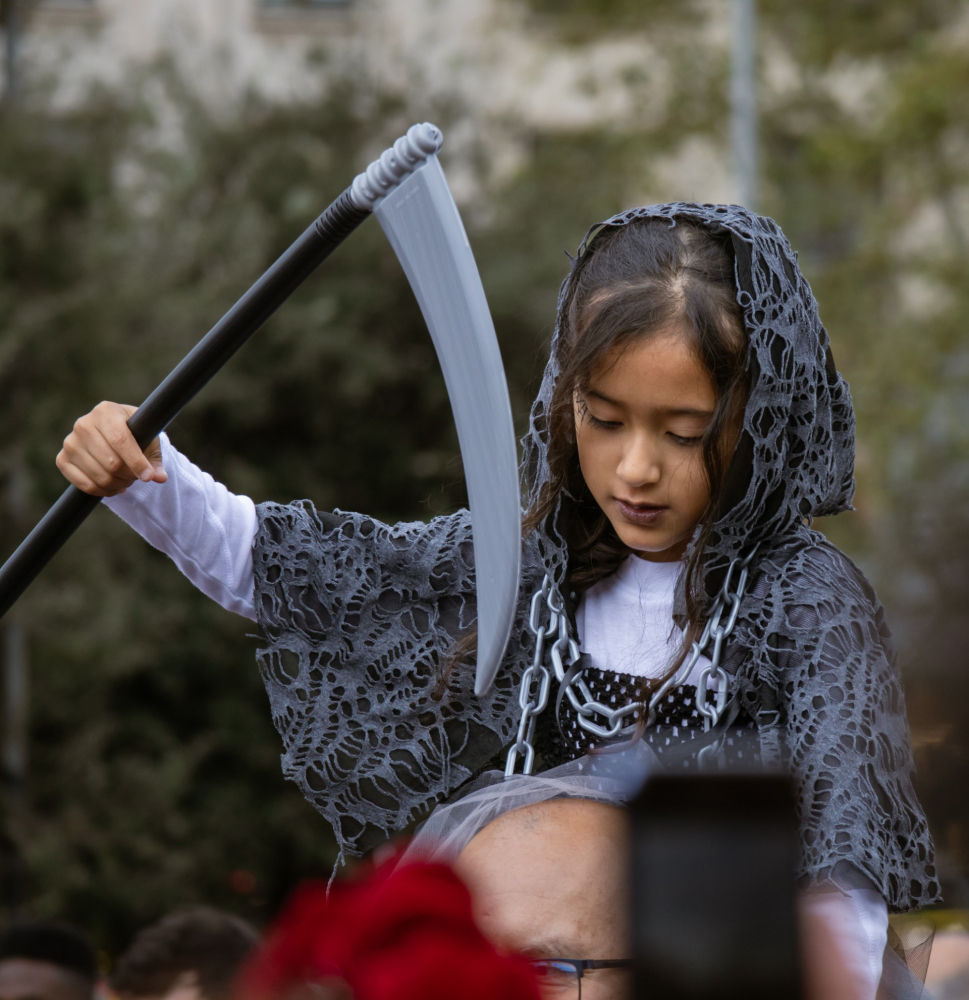 Los niños sigue con la tradición.