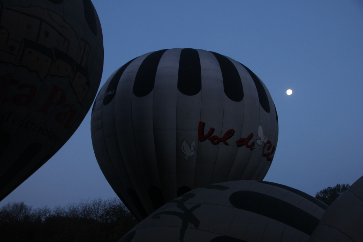 Globos ya más inflados.