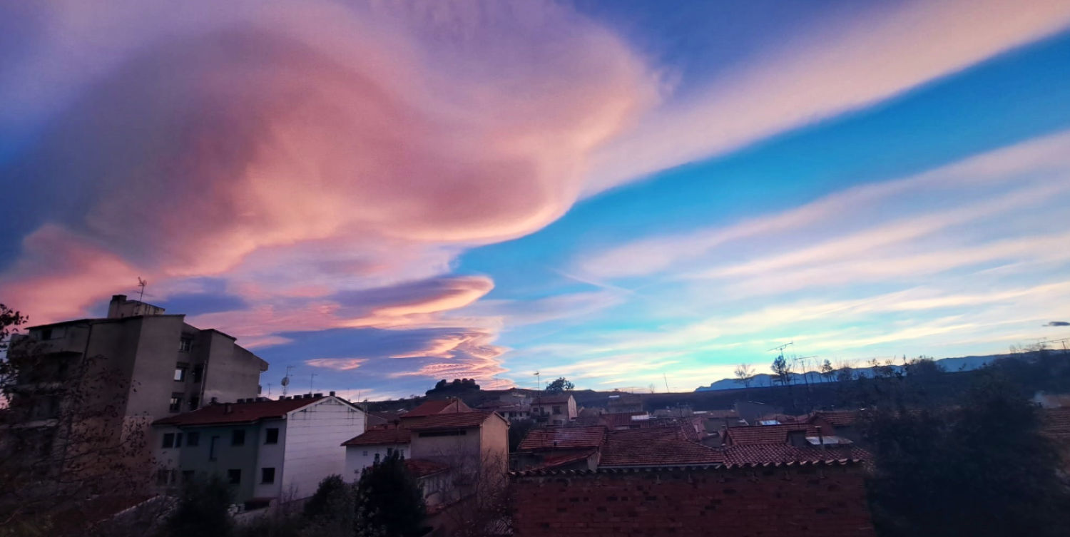 Gran lenticular rosácea en Torelló.