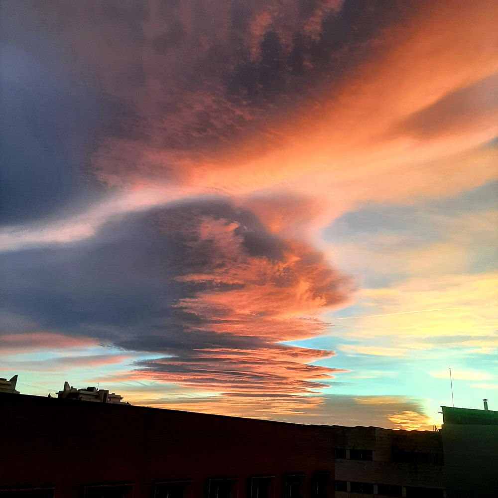 Gran lenticular en Terrassa.