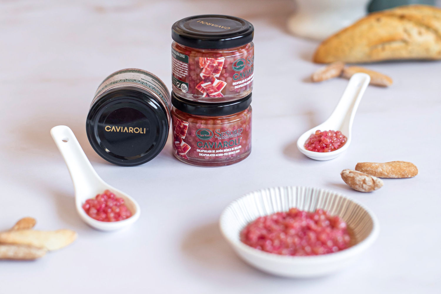 Señorío de Montanera, Denominación de Origen Dehesa de Extremadura, y Caviaroli han diseñado en edición limitada un exclusivo caviar de jamón de bellota 100% ibérico para aportar un toque gourmet al recetario
