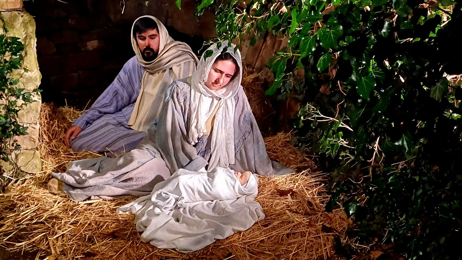 El Nacimiento en el Pessebre Vivent d'Ardèvol.