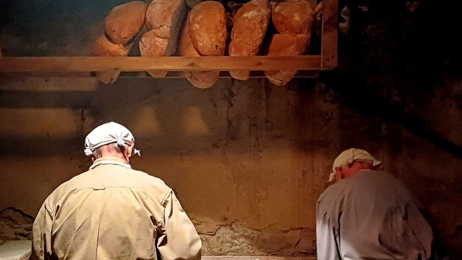 Panaderos en el Pessebre Vivent d'Ardèvol.