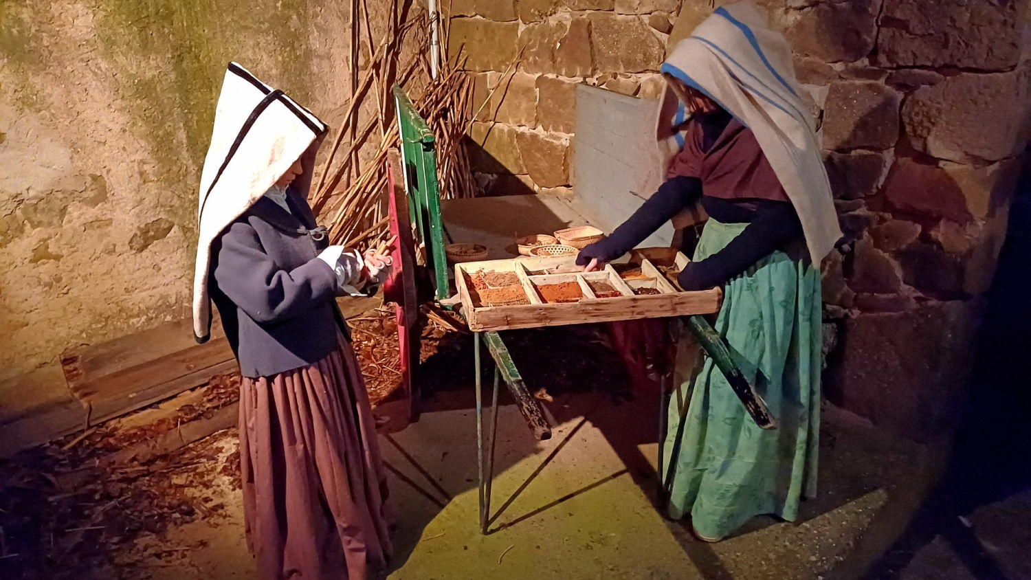Actores de todas las edades en el Pessebre Vivent d'Ardèvol.
