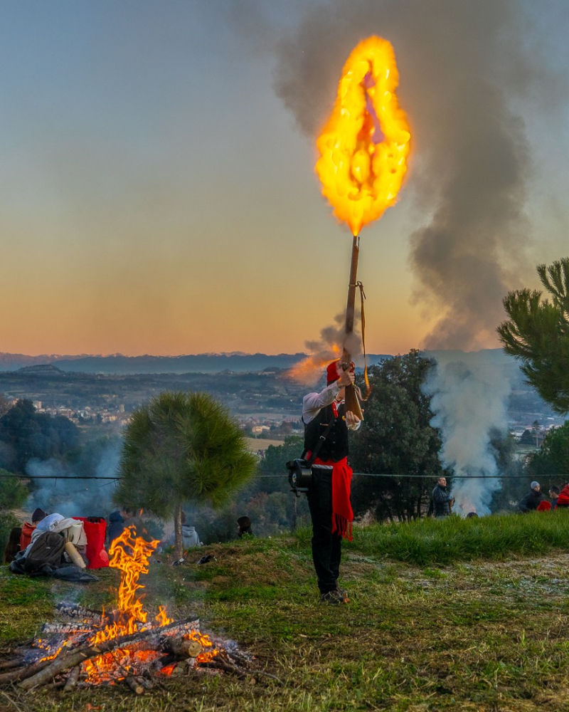 El fuego ancestral de la Festa del Pi.