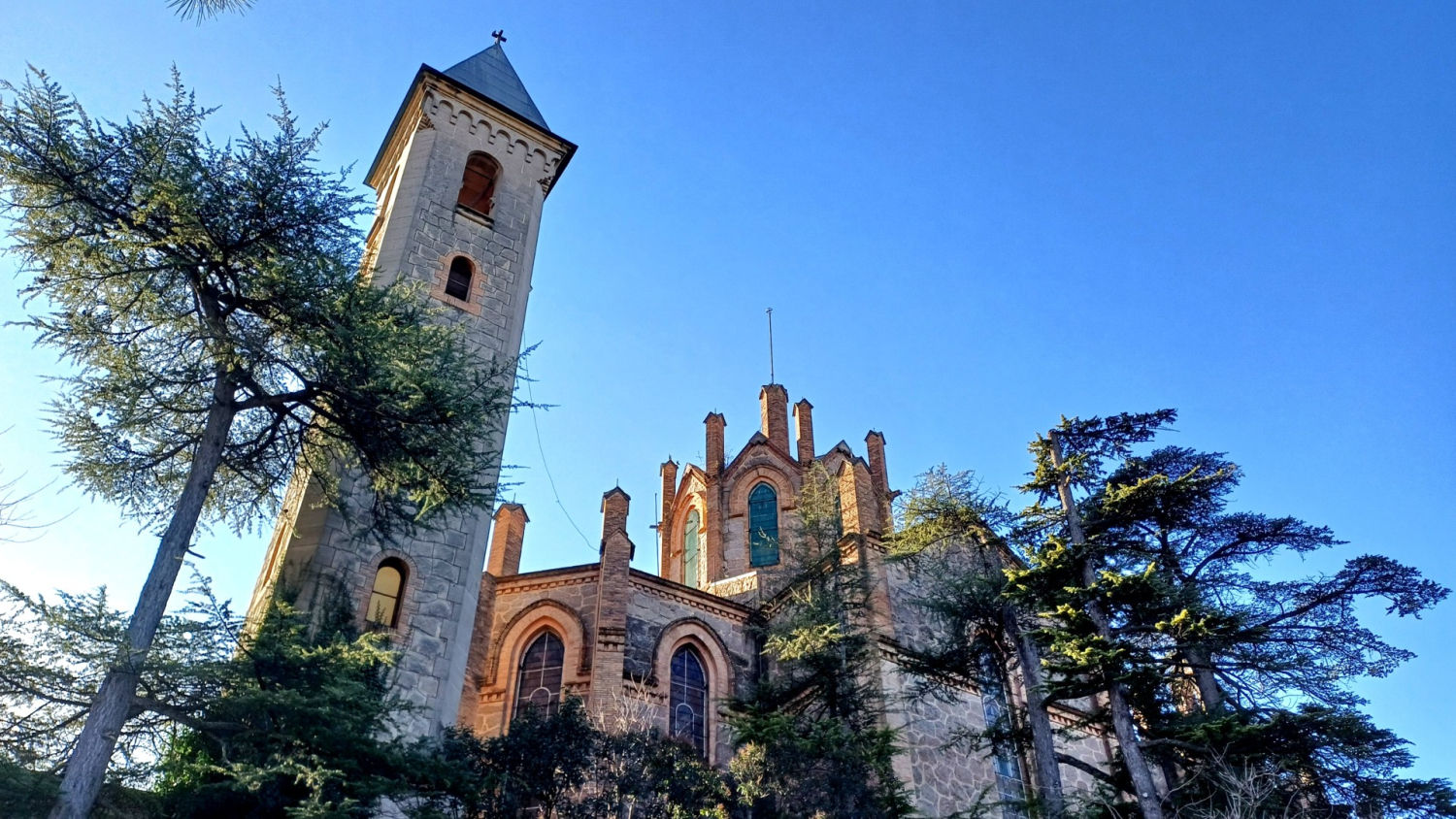 Vista del conjunto de la Colònia Pons.