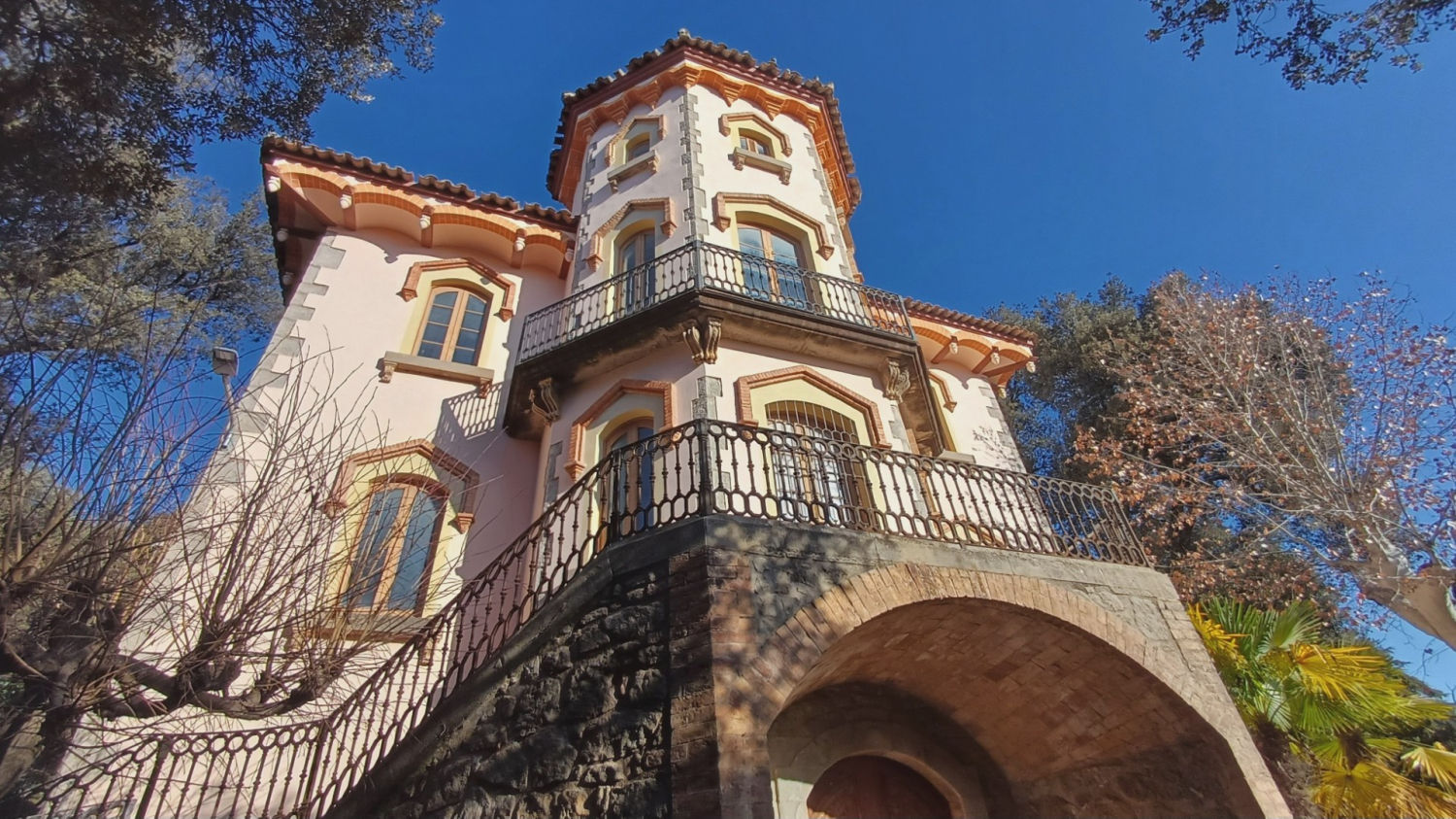 Torre del amo de la Colònia Pons de Puig-reig.