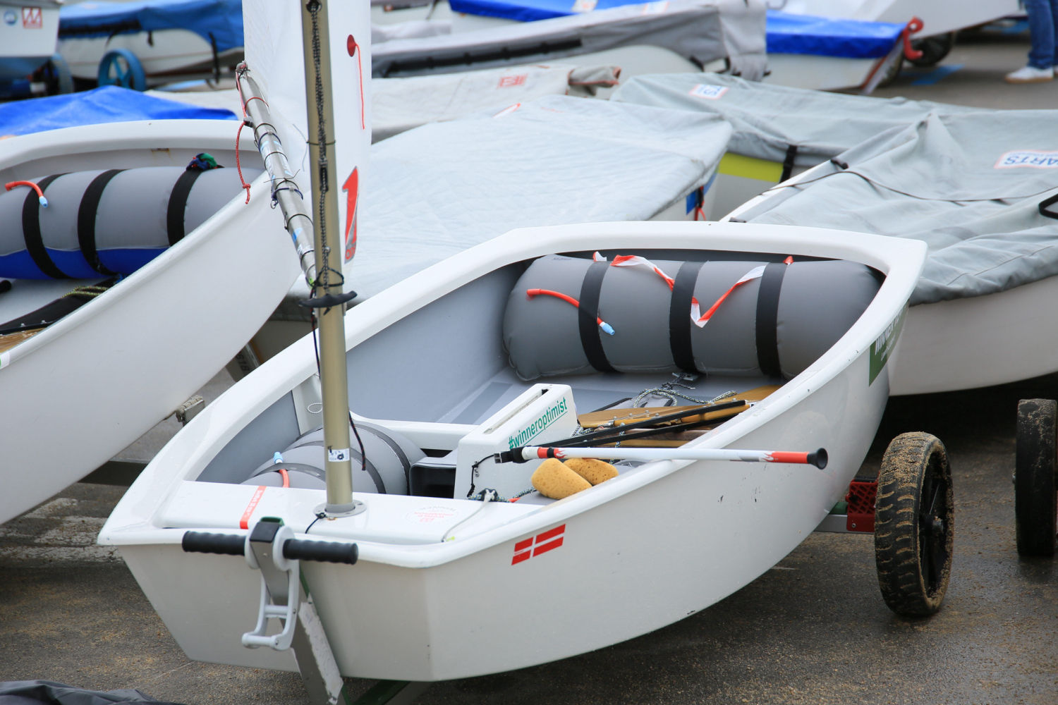 Barcos a la espera de la competición.