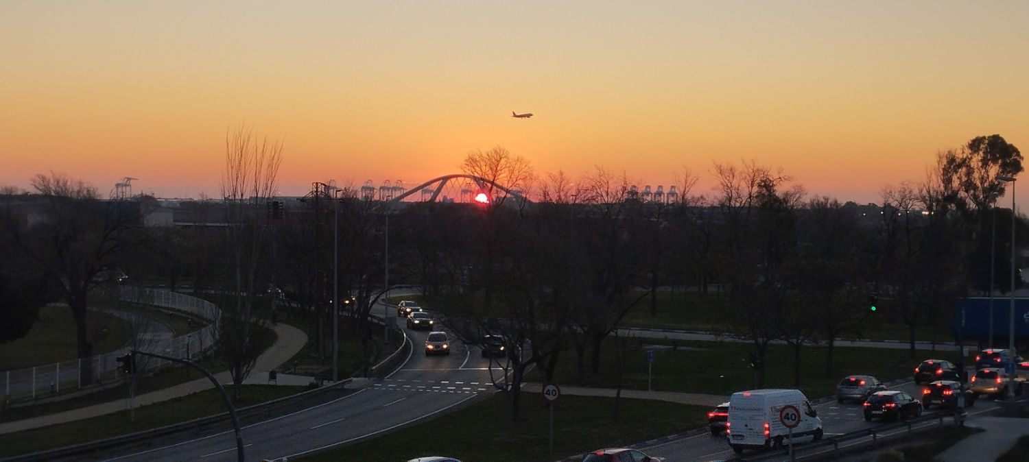 Tráfico de coches y, también, aéreo.