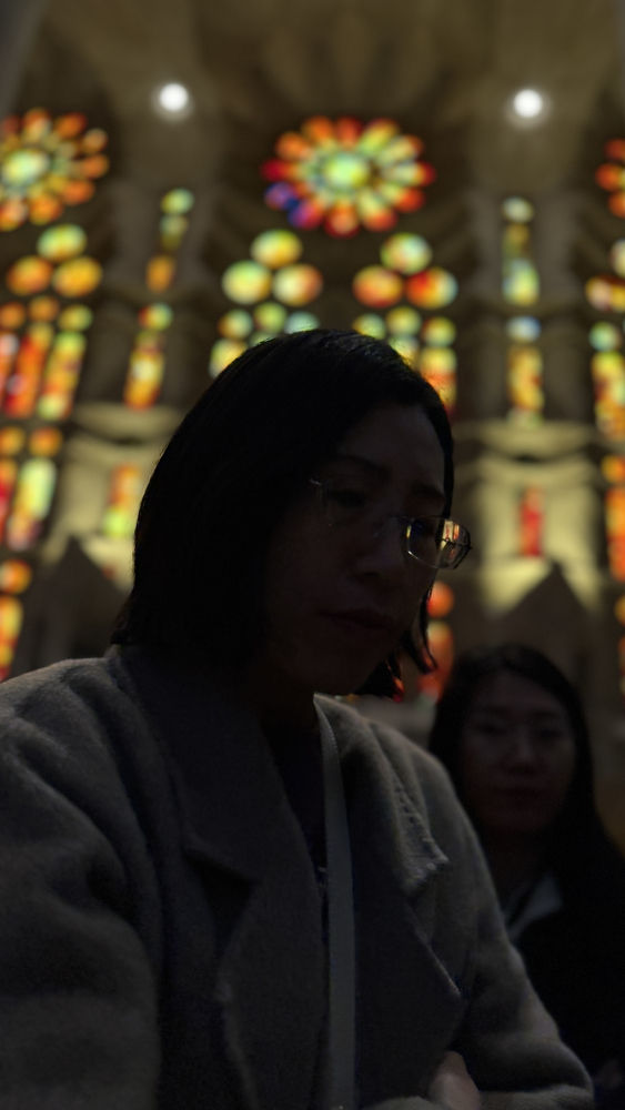 Visitando el interior de la Sagrada Familia.