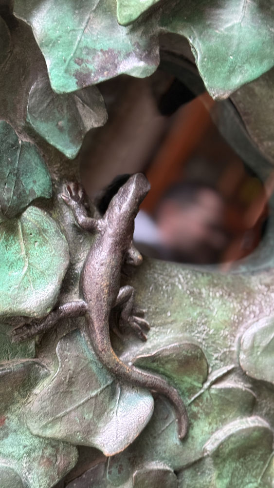 Detalle artístico en la Sagrada Familia.