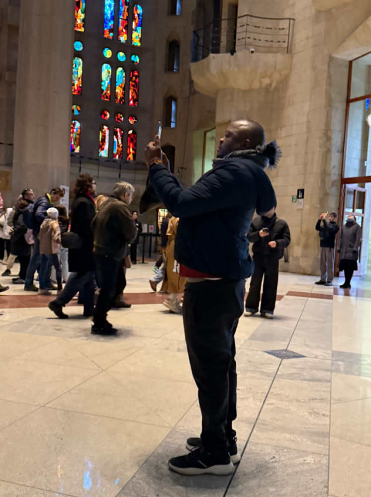 Captando la esencia de la Sagrada Familia con la cámara.