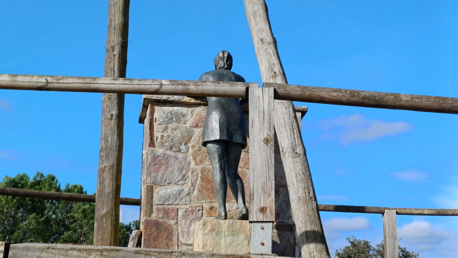 Vista trasera del Mirador de Can Cucut.