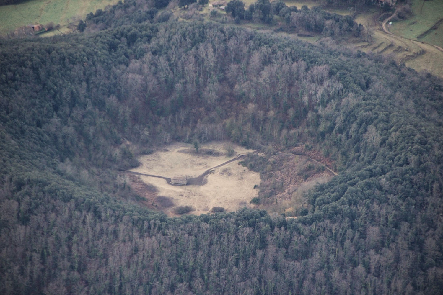 Cráter del volcán de Santa Margarida.