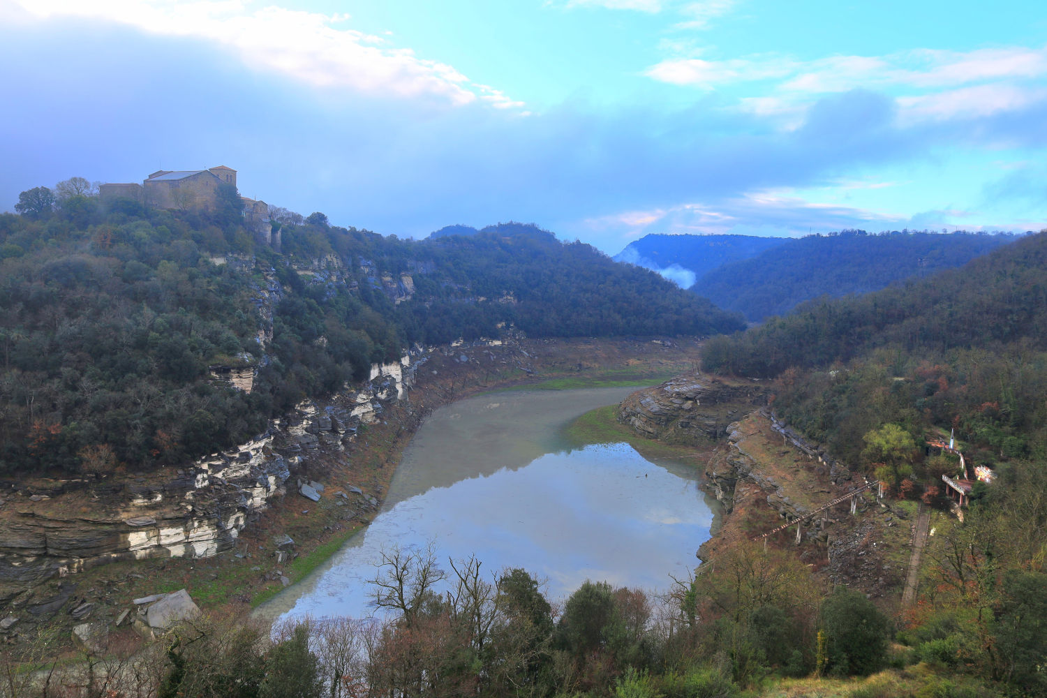 Agua del meandro del Ter.
