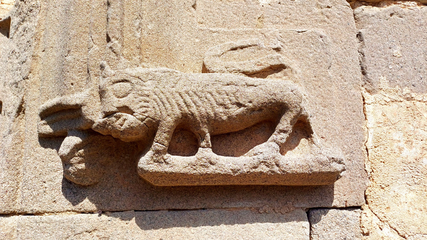 Figura en el otro lateral de la capilla.